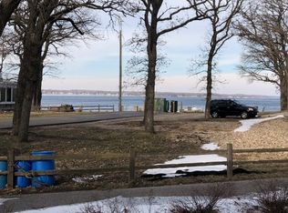 1005 Lake St, West Okoboji, IA 51351