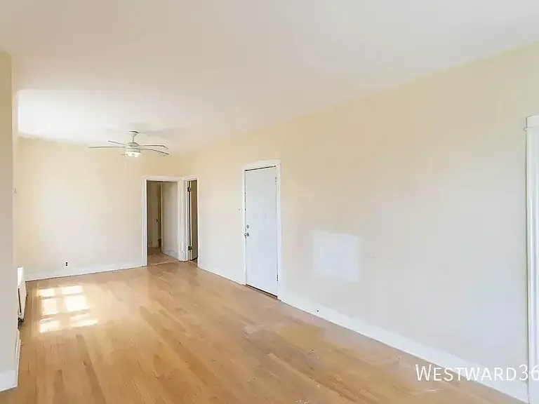 3900 N Sawyer Ave #2 — Photo 4