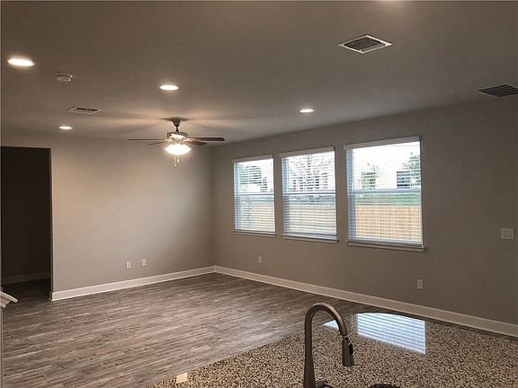 5th image of 9127 Margaret Jewel Ln