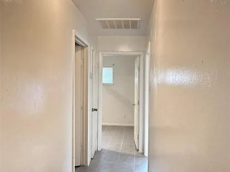 4418 Ludwig Ln — Photo 12