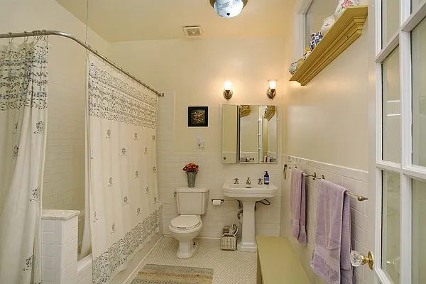 Sold by Corcoran | media 32