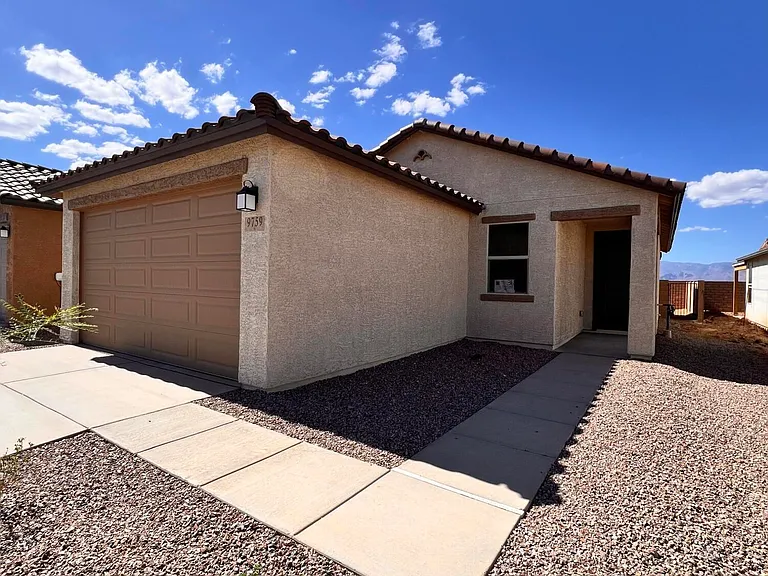 9759 E Panopeia Dr — Photo 2