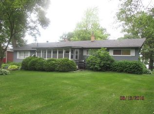 2407 S Lake George Dr NW, Oak Grove, MN 55011
