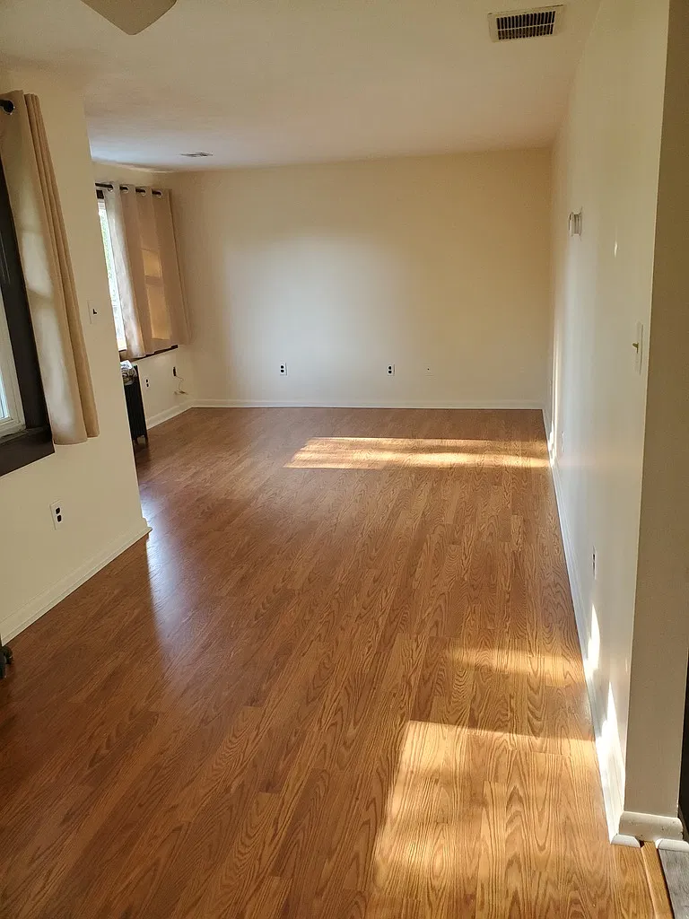 2 bed, 1200 sqft, $3,000 — Photo 3