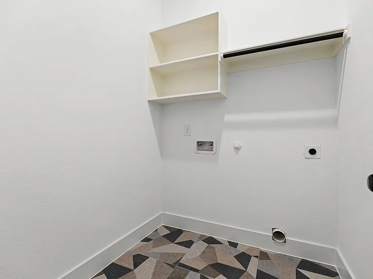 5516 Helmick Ave — Photo 13