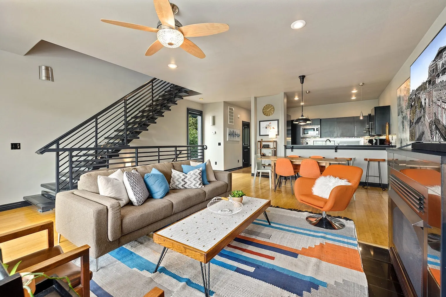 2 bed, 2.0 bath, 1431 sqft, $4,298 — Photo 1