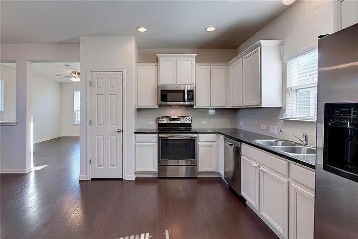 18418 Mammoth Cave Blvd — Photo 9