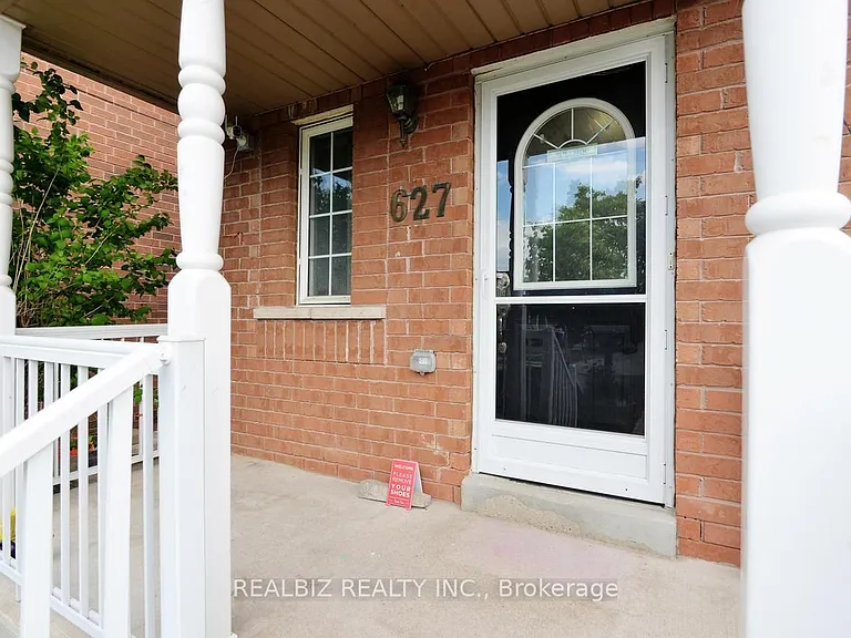 627 Caboto Trl — Photo 4