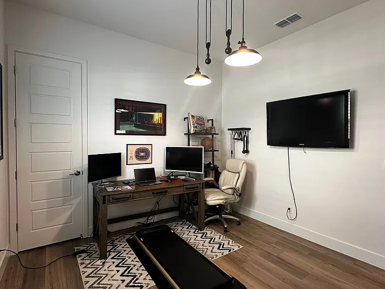 2305 Banks Dr — Photo 48