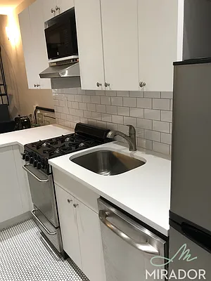 Rented by Mirador Real Estate | media 11