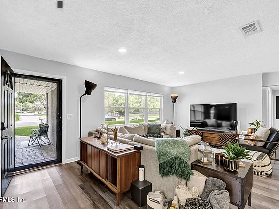 3rd image of 4402 NARANJA Drive S