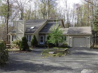 2131 Blue Ox Rd, Tobyhanna, PA 18466