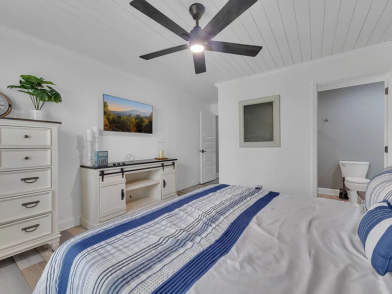 117 Summer Breeze Ln — Photo 29