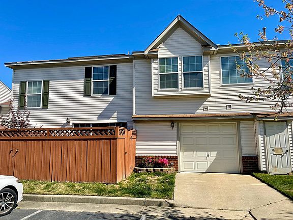 2nd image of 141 White Cedar Ln
