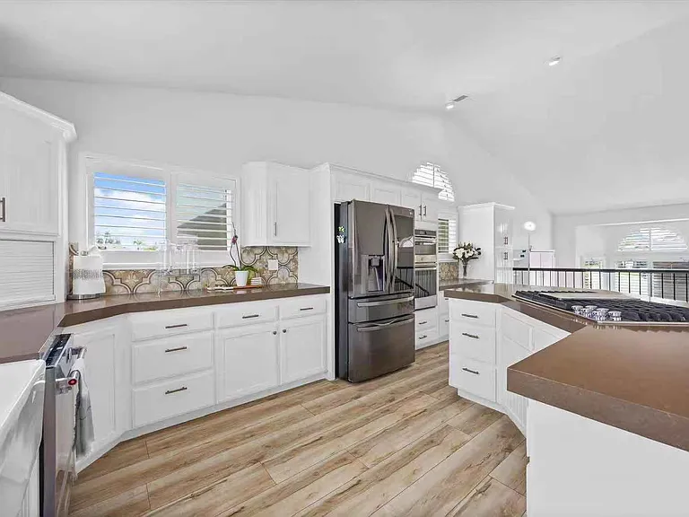 5209 Outlook Ln — Photo 3