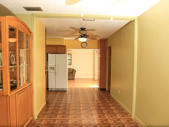 4th image of 922 Dixie Maid Ln