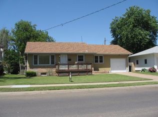 1010 W 1st St, Abilene, KS 67410