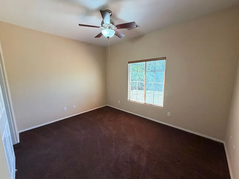 32586 Galleano Ave — Photo 11