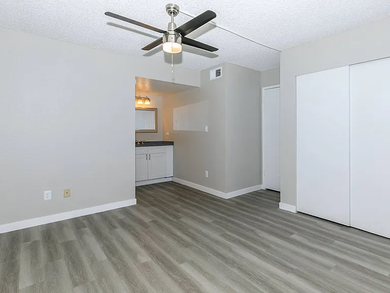 Saltera Apartments — Photo 9