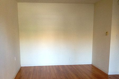 2nd image of 1218 S Barrington Ave APT 01