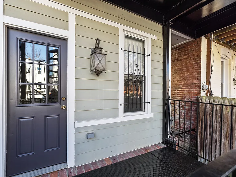 52 Q St NE #1 — Photo 31