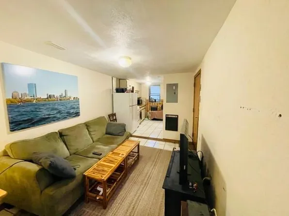 67 Salem St APT 3, Boston, MA 02113