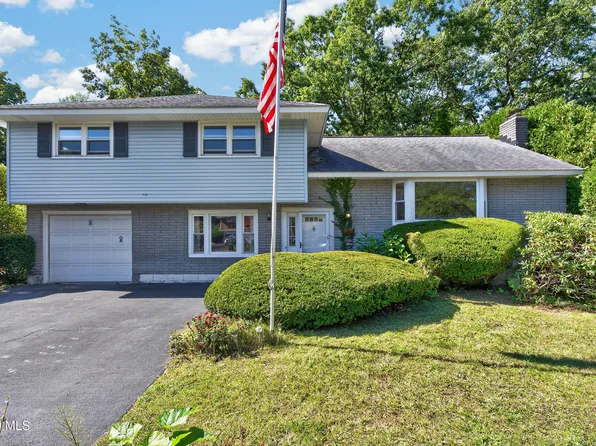 618 Via Ponderosa, Schenectady, NY 12303