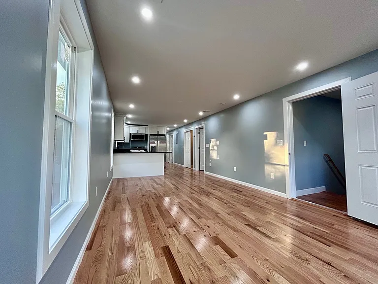 24 Vandewater St #2 — Photo 5