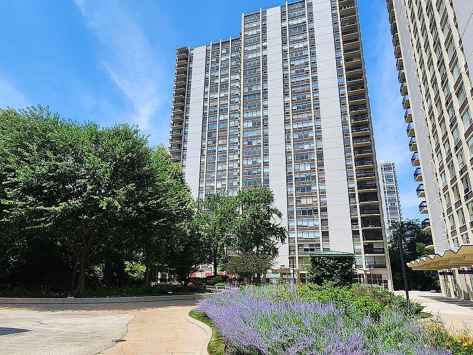 1st image of 1360 N Sandburg Ter APT 1207