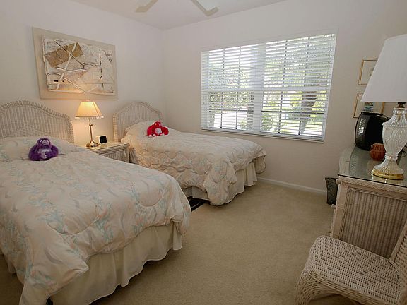 4th image of 11705 Dove Hollow Ave
