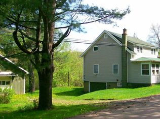 73 Wallerville Rd, Lake Como, PA 18437