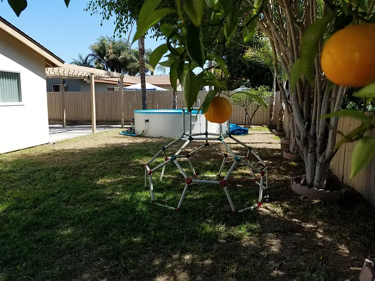645 Parker St — Photo 36