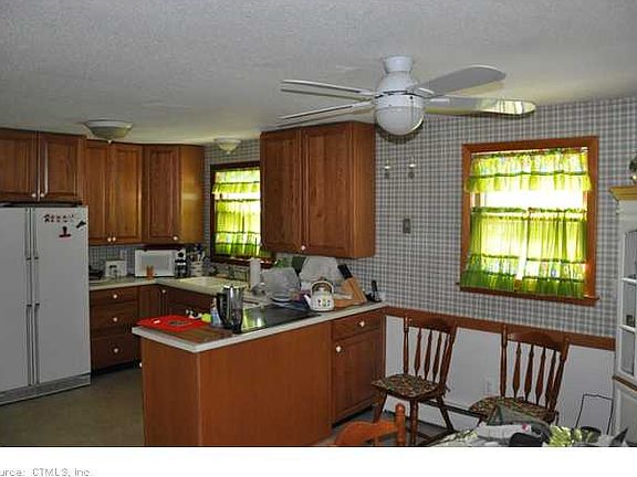 3rd image of 473 Hills St