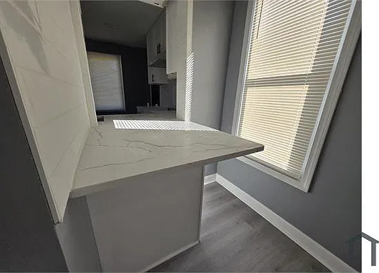 6 bed, $2,200 — Photo 2
