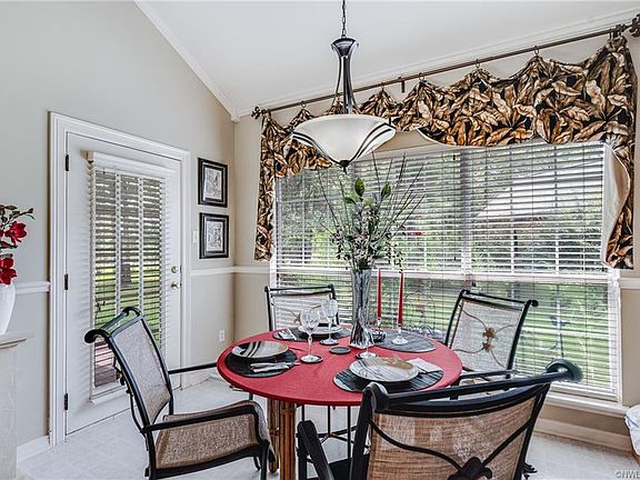 5th image of 4919 Old Oak Dr