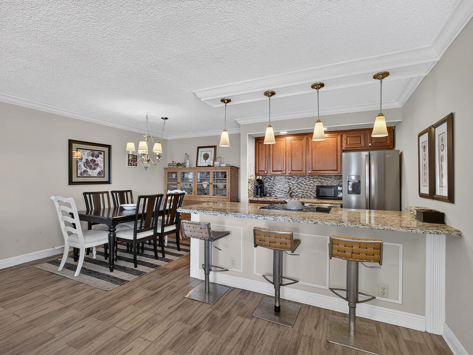2 bed, 1.0 bath, 868 sqft, $3,500 — Photo 4