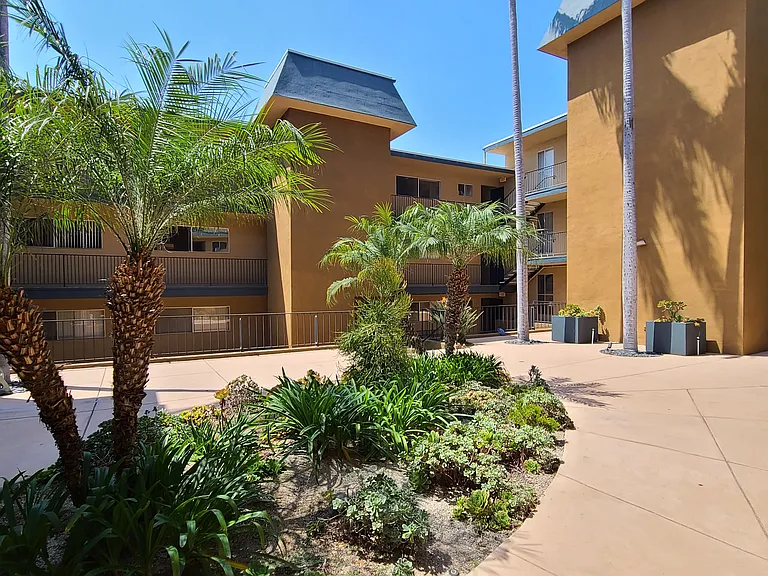 Greenbriar Apartments — Photo 4