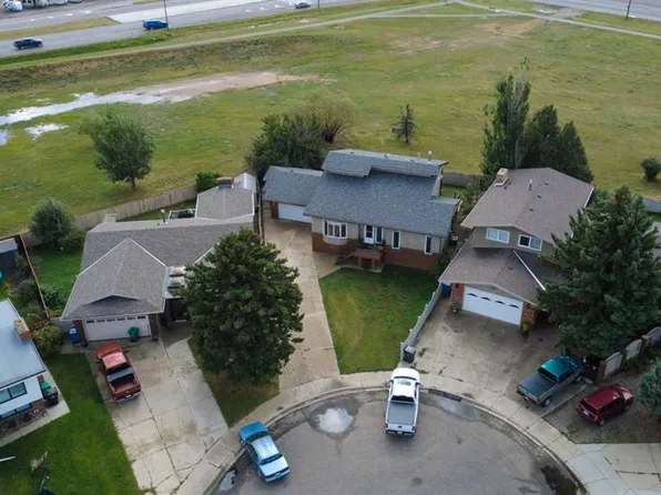2223 NW 42nd St S, Lethbridge, AB T1K 4Y8