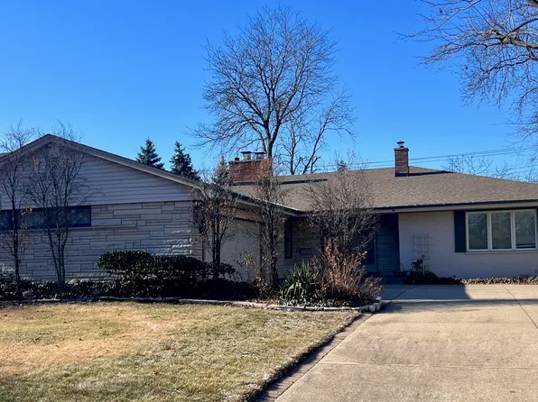 268 Stonegate Rd, Clarendon Hills, IL 60514