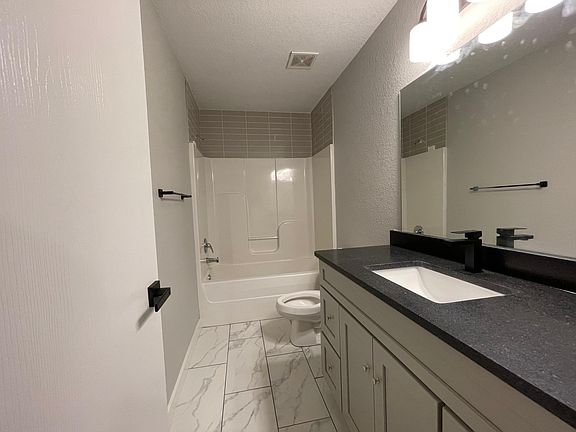4th image of 3502 SW Deerfield Blvd #1