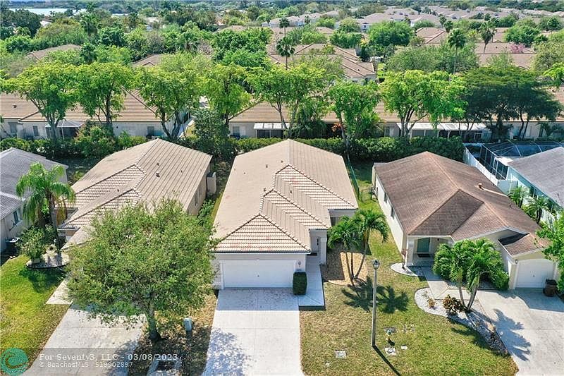1st image of 4654 SW 12th Ct