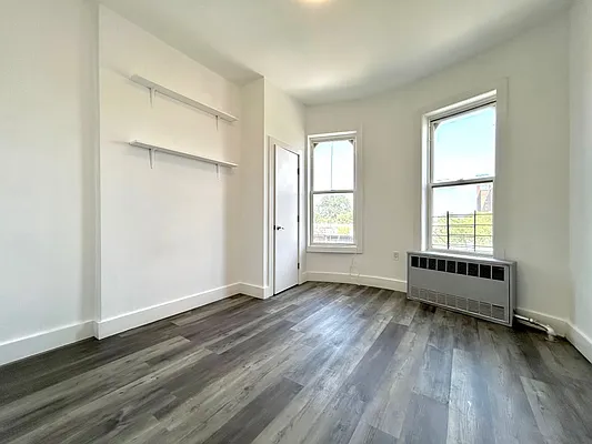 Rented by Pear NYC LLC | media 13
