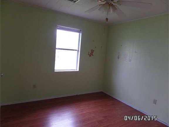 3rd image of 1211 Lauren Ln