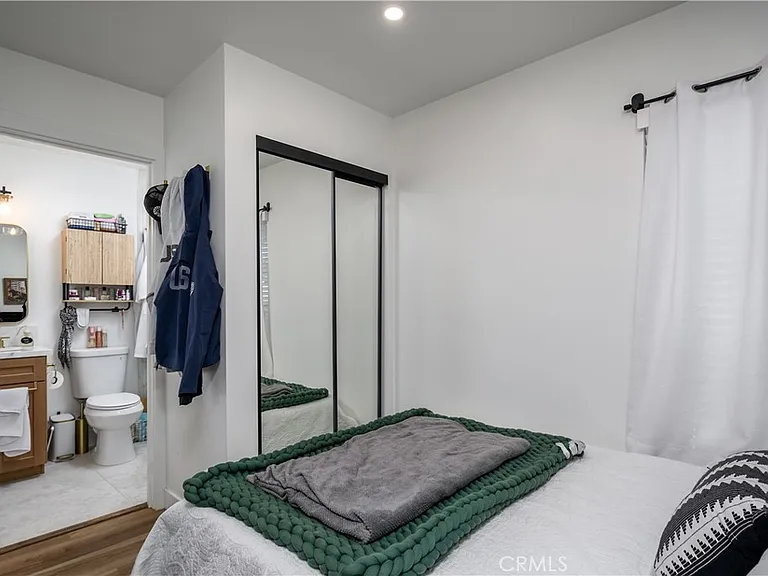 8966A Gunn Ave — Photo 9