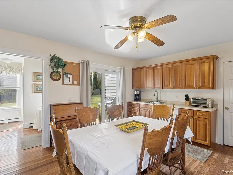 718 Montauk Hwy — Photo 13