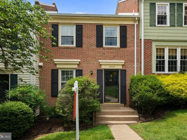 2434 Windbreak Dr, Alexandria, VA 22306