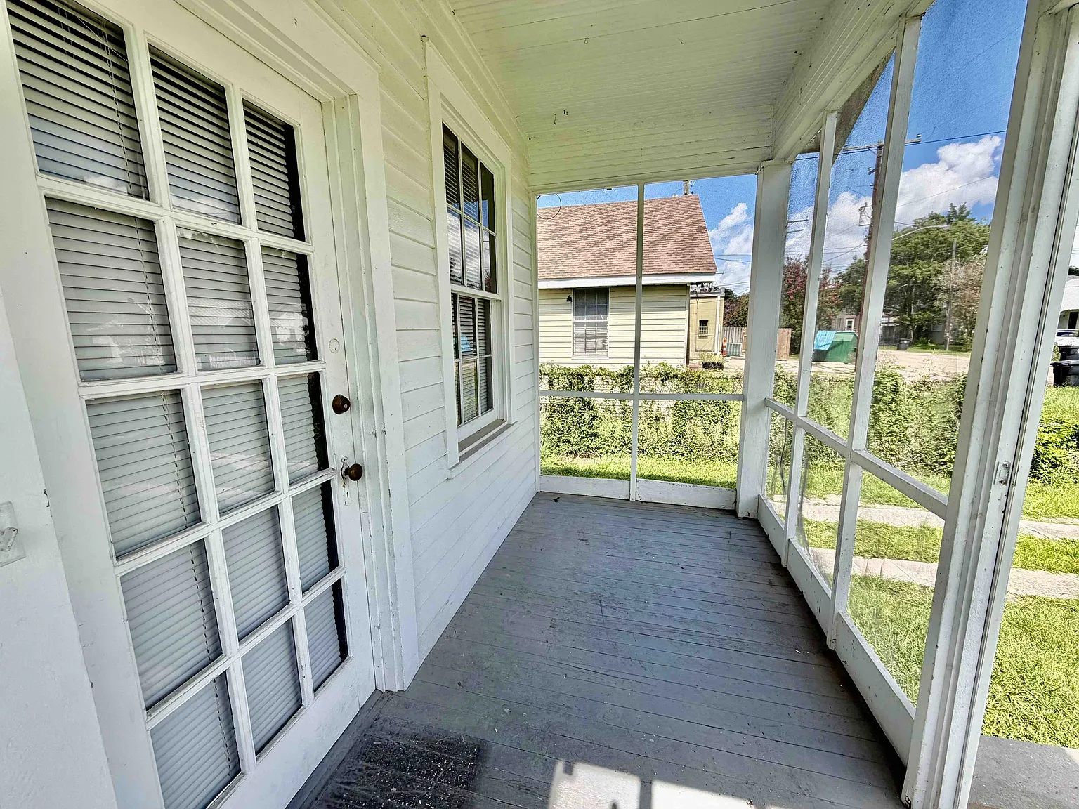 rf 2554 Zeeland Avenue - 1 — Photo 2