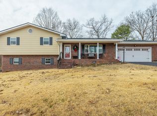 5720 Garrett Dr, Hixson, TN 37343