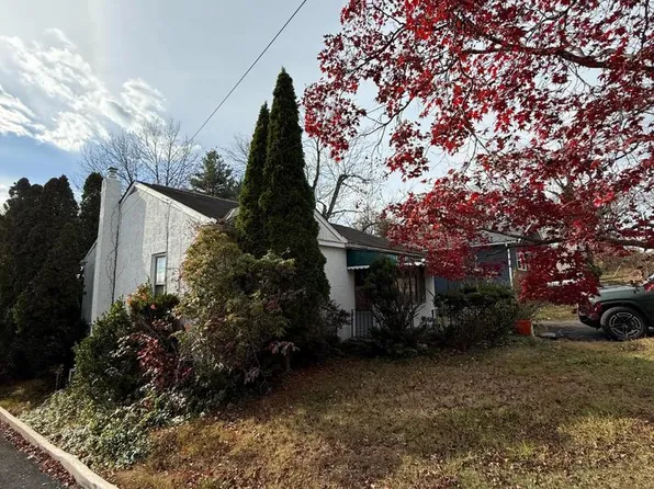 2732 Old Welsh Rd, Willow Grove, PA 19090