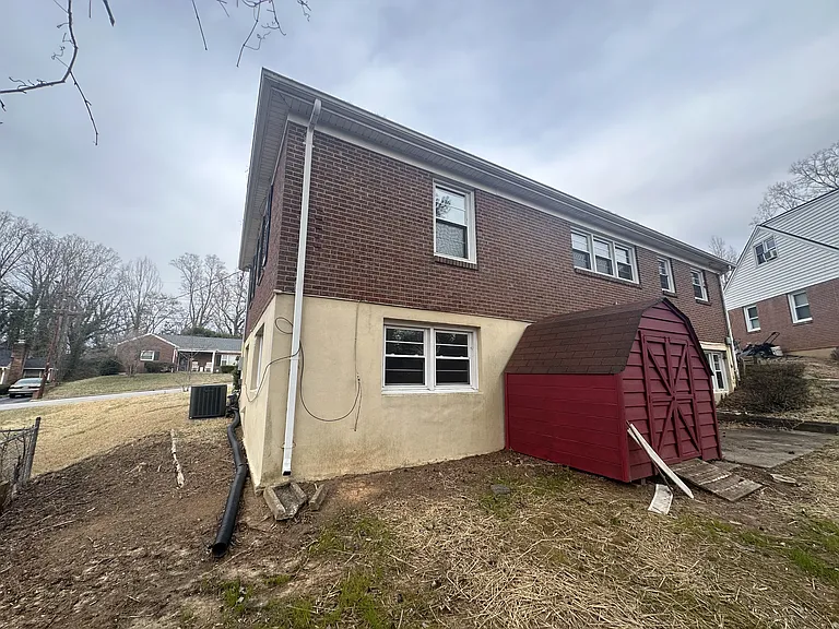 141 Dublin Ct — Photo 23